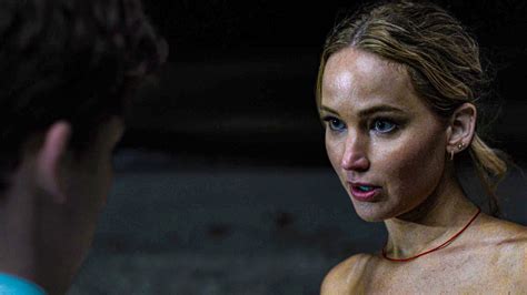 is there nudity in no hard feelings|Jennifer Lawrence shares the truth behind that No。